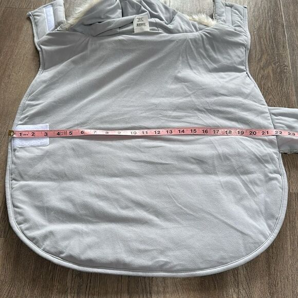 NWOT Furhaven XL Gray Dog Jacket with Hood | Warm Quilted Pet Coat Winter Wear - Picture 4 of 10